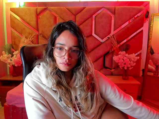 OliviaFox webcam
