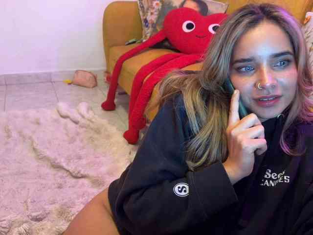 Modella: OliviaFox