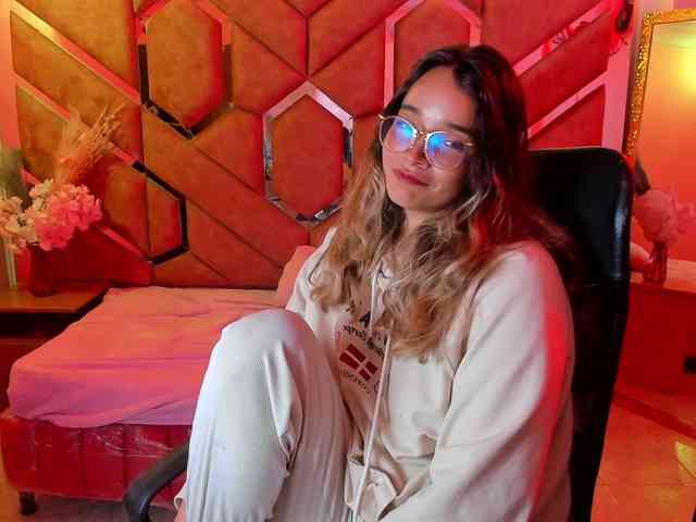 OliviaFox webcam