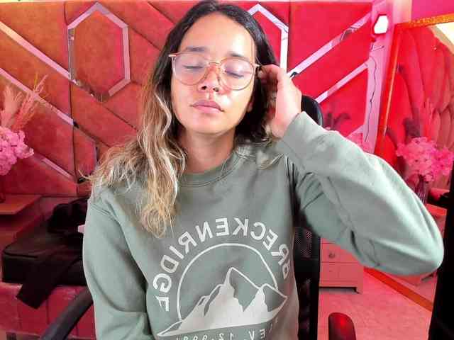 OliviaFox webcam
