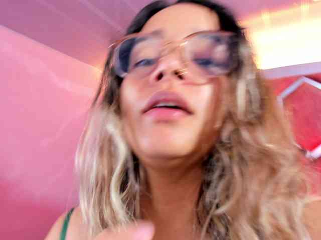OliviaFox webcam