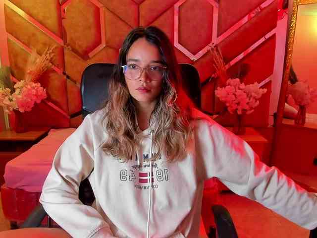OliviaFox OliviaFox