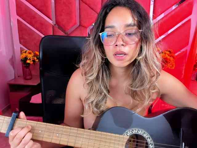 OliviaFox webcam