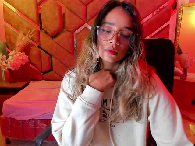 OliviaFox OliviaFox