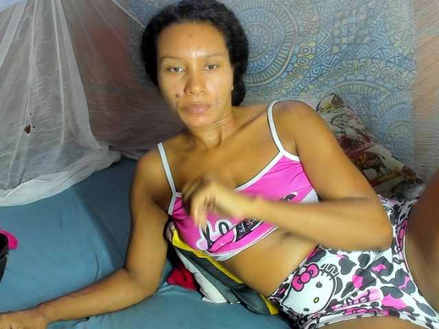 alia2424 live cam on BongaCams