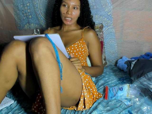 alia2424 live cam on BongaCams