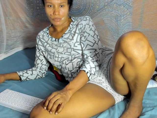 alia2424 live cam on BongaCams