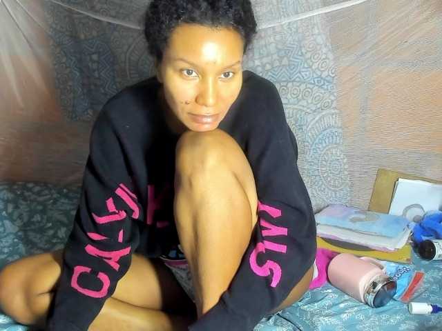 alia2424 webcam