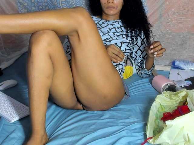 alia2424 live cam on BongaCams