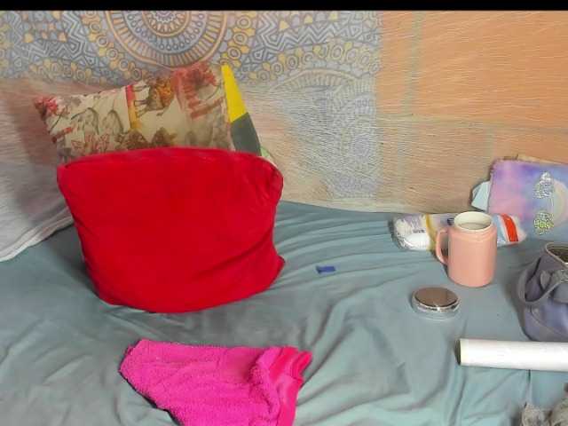 alia2424 live cam on BongaCams