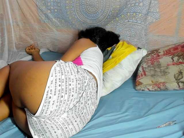 alia2424 live cam on BongaCams
