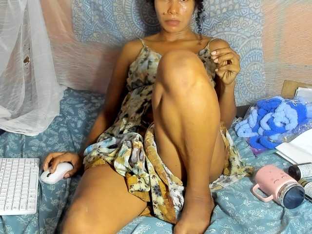 alia2424 live cam on BongaCams