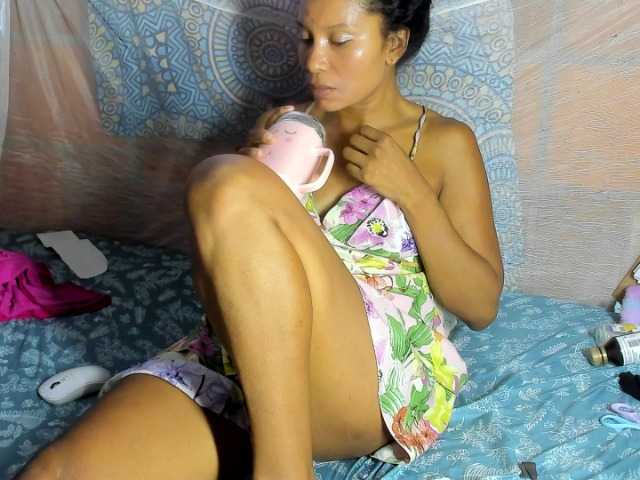 alia2424 live cam on BongaCams