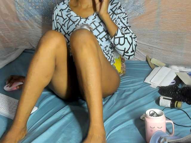 alia2424 live cam on BongaCams