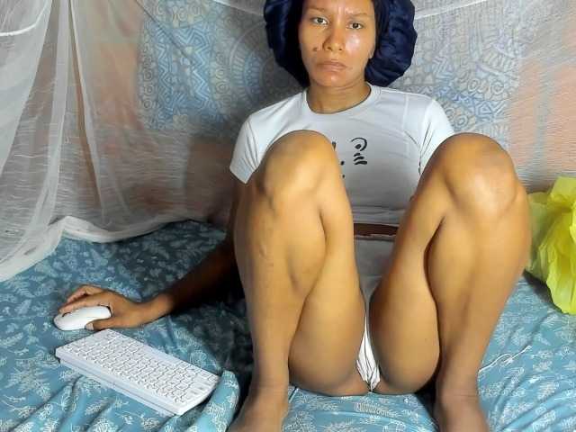alia2424 live cam on BongaCams