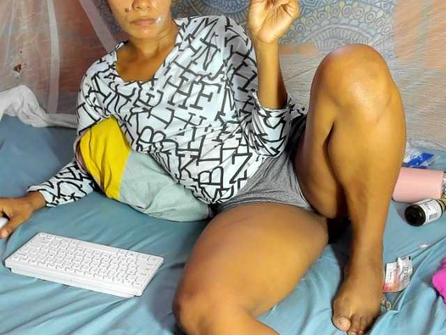 alia2424 live cam on BongaCams