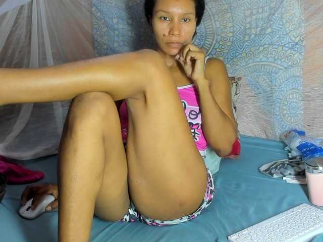 alia2424 live cam on BongaCams