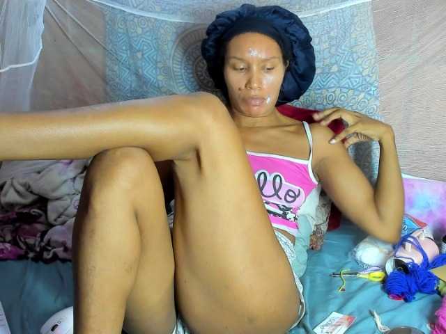 alia2424 live cam on BongaCams