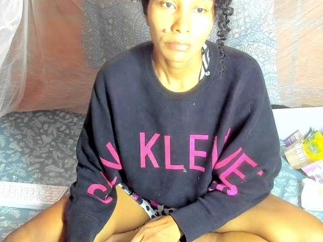 alia2424 live cam on BongaCams