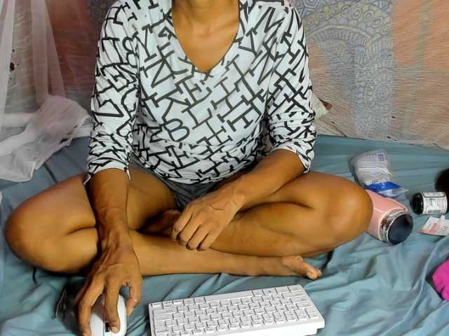 alia2424 live cam on BongaCams