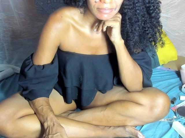 alia2424 live cam on BongaCams