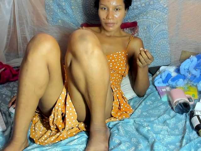 alia2424 live cam on BongaCams