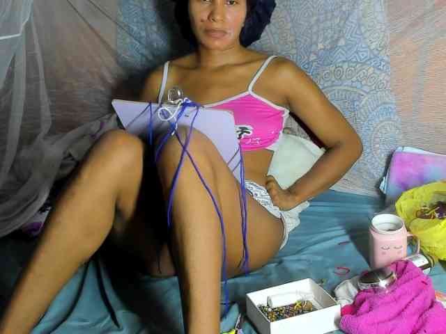 alia2424 webcam