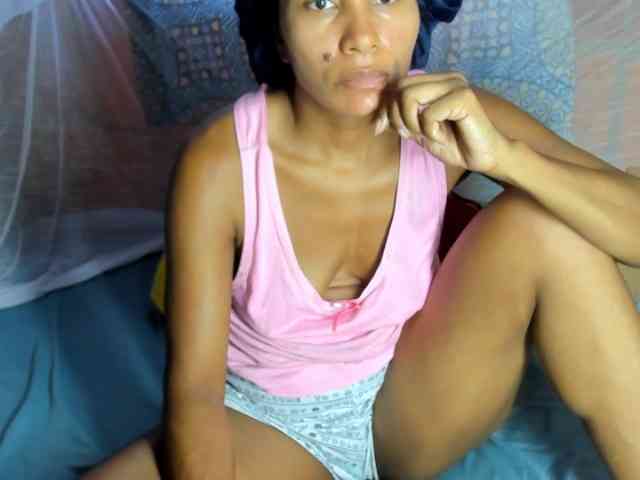 alia2424 webcam