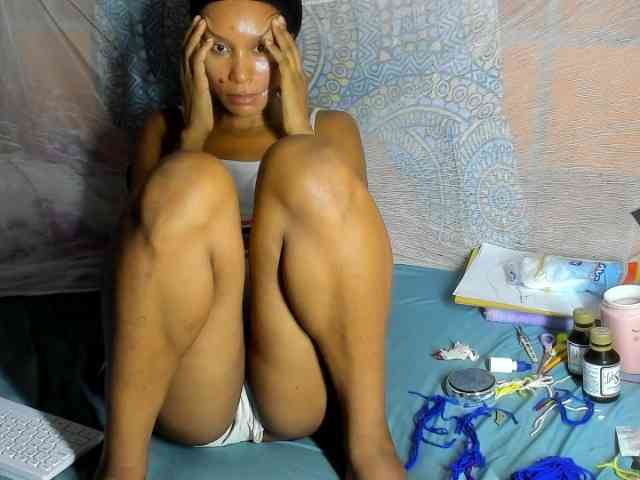 alia2424 webcam