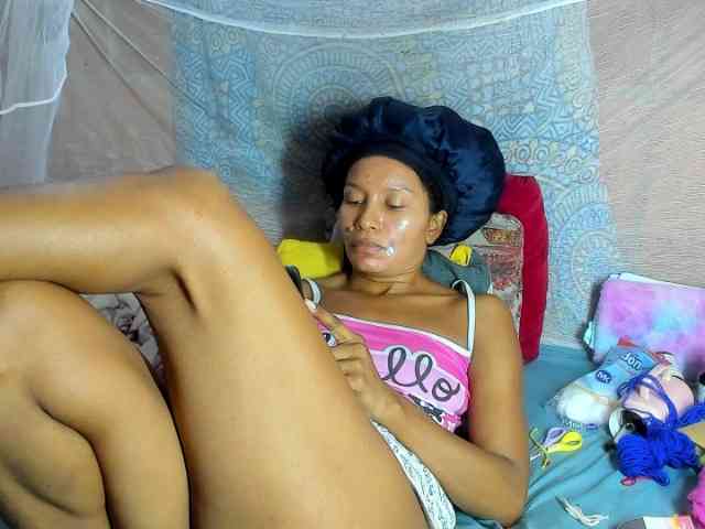 alia2424 webcam