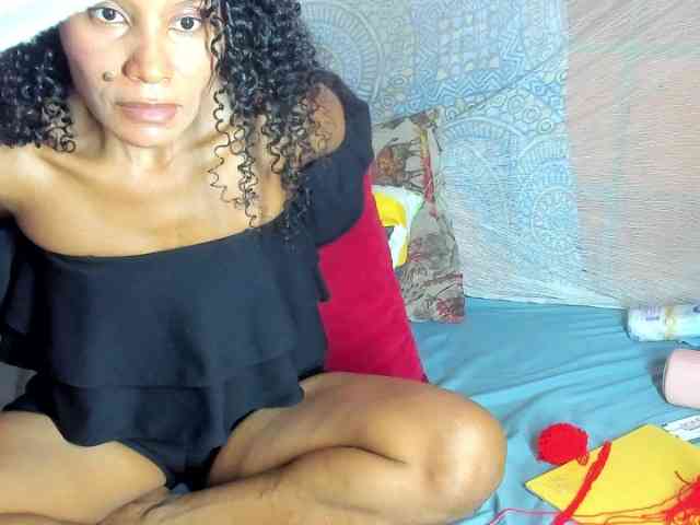 alia2424 webcam