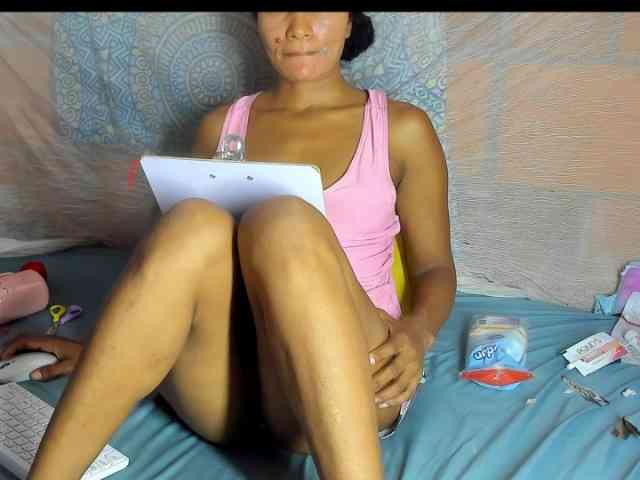 alia2424 webcam