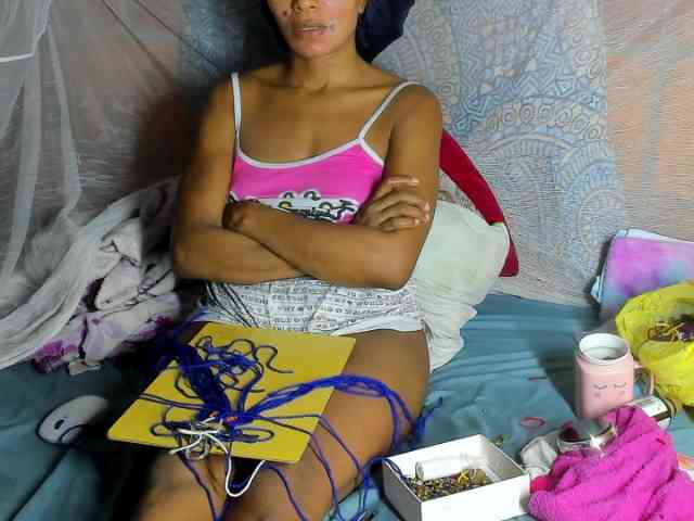 alia2424 webcam