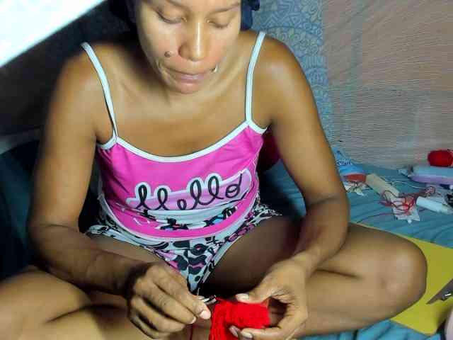 alia2424 webcam