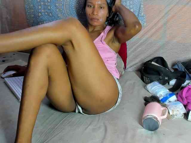 alia2424 webcam