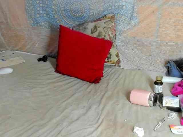 alia2424 webcam