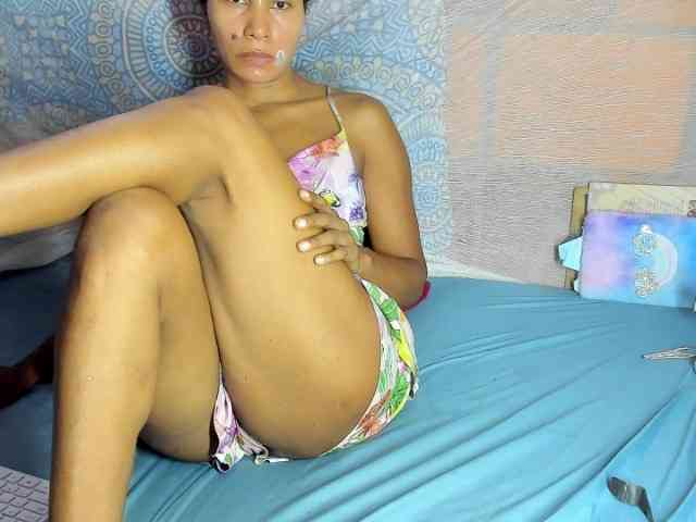 alia2424 webcam