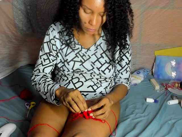 alia2424 webcam