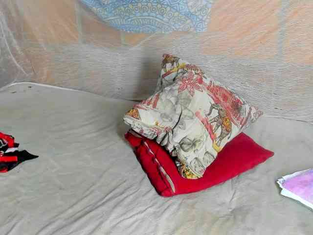 alia2424 webcam