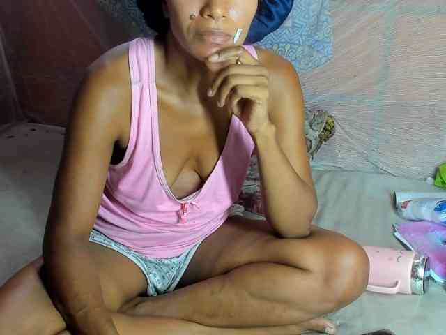 alia2424 webcam