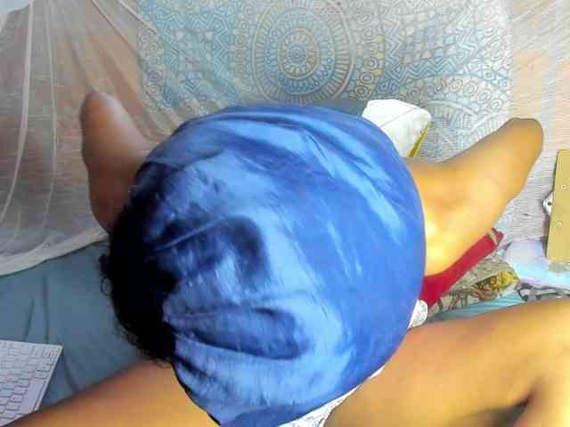 alia2424 webcam
