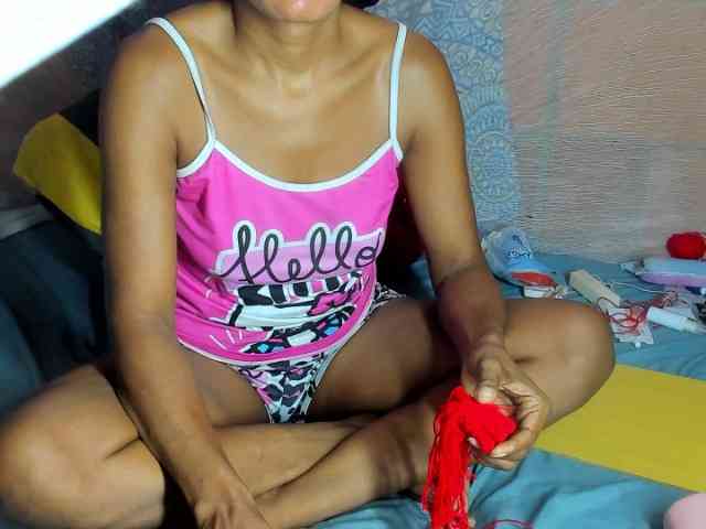 alia2424 webcam