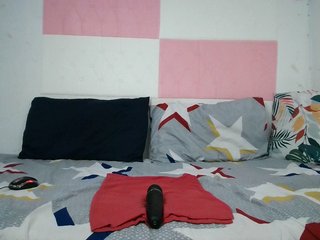 BIGTITTISXX's Live Webcam