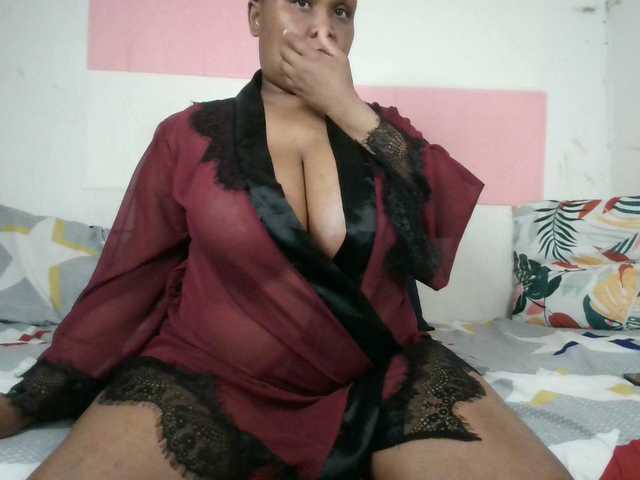BIGTITTISXX live cam on BongaCams