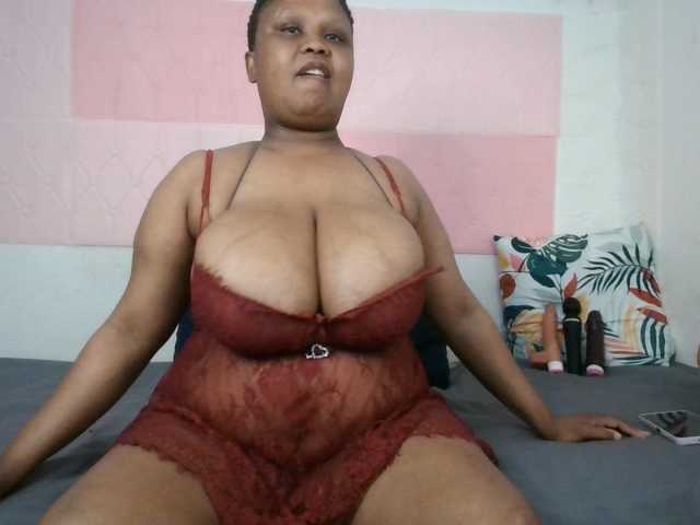 BIGTITTISXX live cam on BongaCams