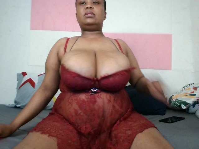BIGTITTISXX live cam on BongaCams