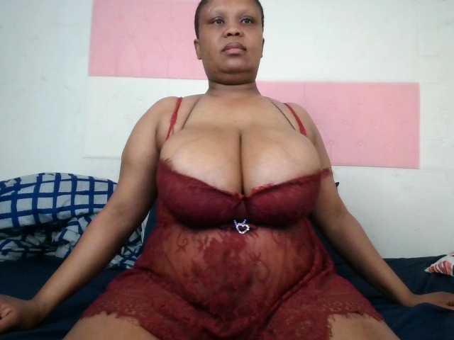 BIGTITTISXX live cam on BongaCams