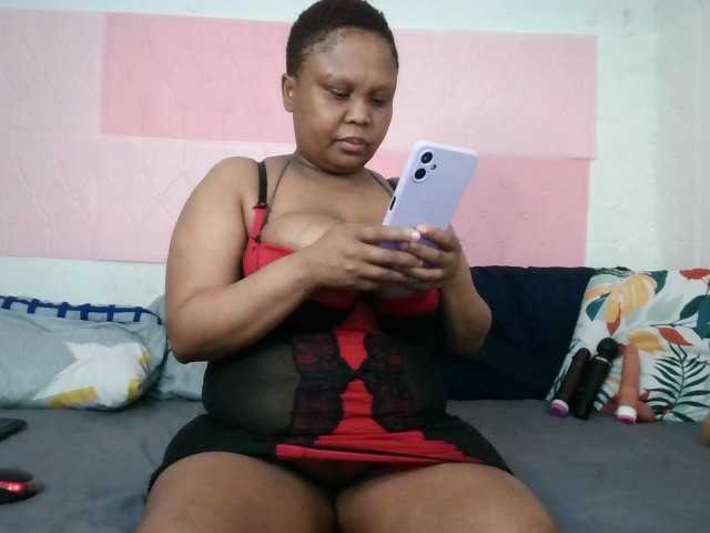 BIGTITTISXX live cam on BongaCams