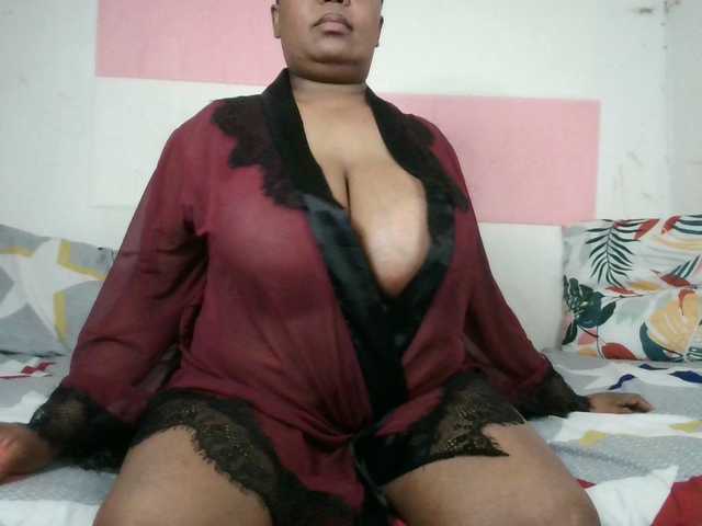BIGTITTISXX live cam on BongaCams