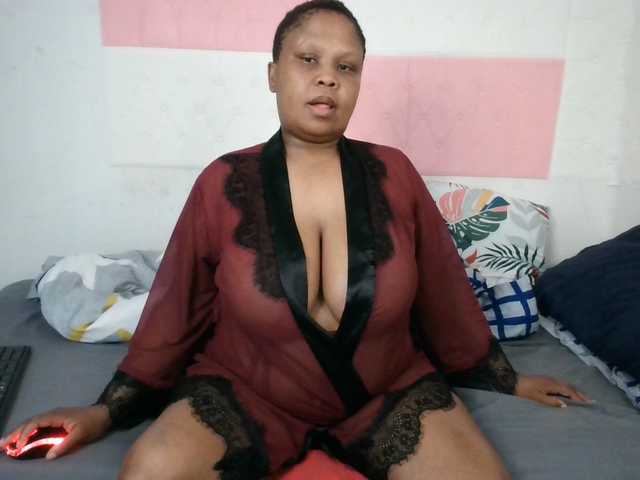 BIGTITTISXX live cam on BongaCams